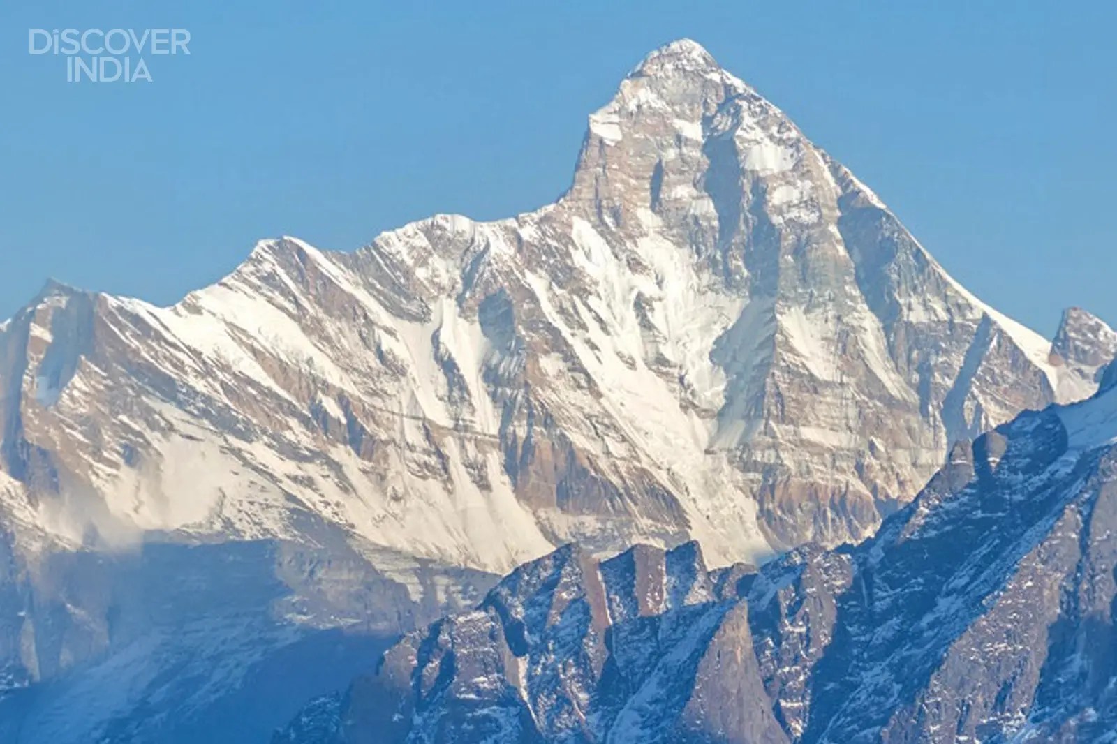 What is it like trekking to Bagini Glacier?