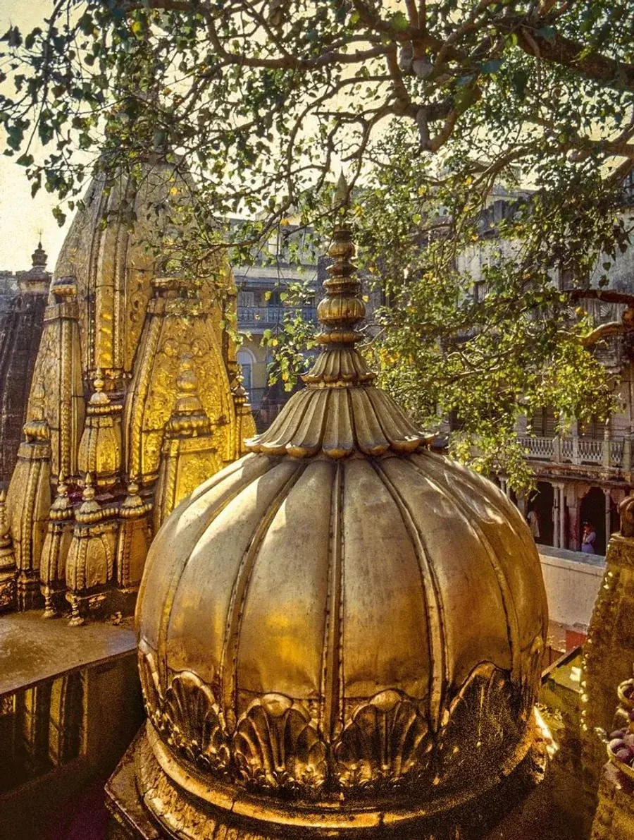 How many temples can you discover in Varanasi?