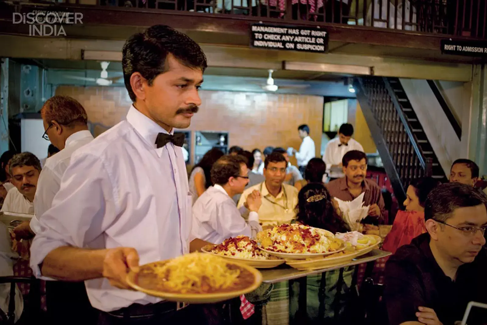 10:00 am — Where can you explore art in South Mumbai?